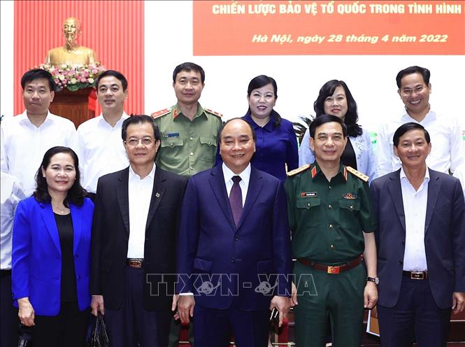 Chủ tịch nước Nguyễn Xuân Phúc: Tổng kết 10 năm thực hiện ''Chiến lược bảo vệ Tổ quốc trong tình hình mới'' toàn diện, hiệu quả